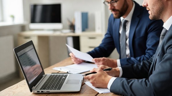 Assurance professionnelle auto entrepreneur : que faut-il savoir en 2026 ?